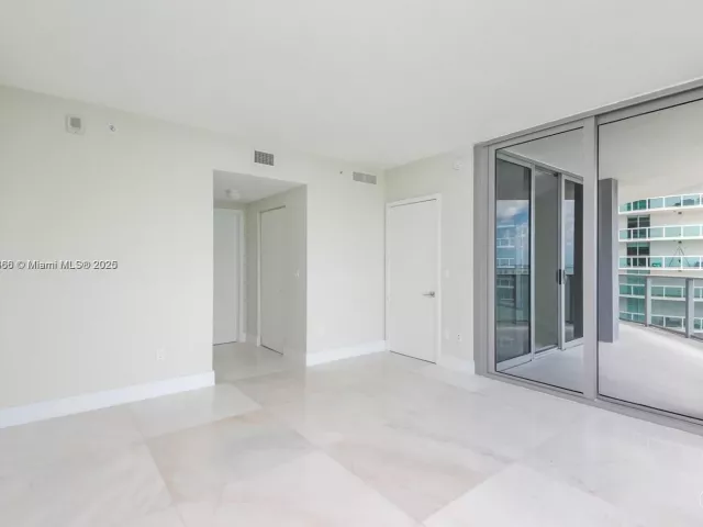 Apartment for rent  Unit #1815 - photo 6752095