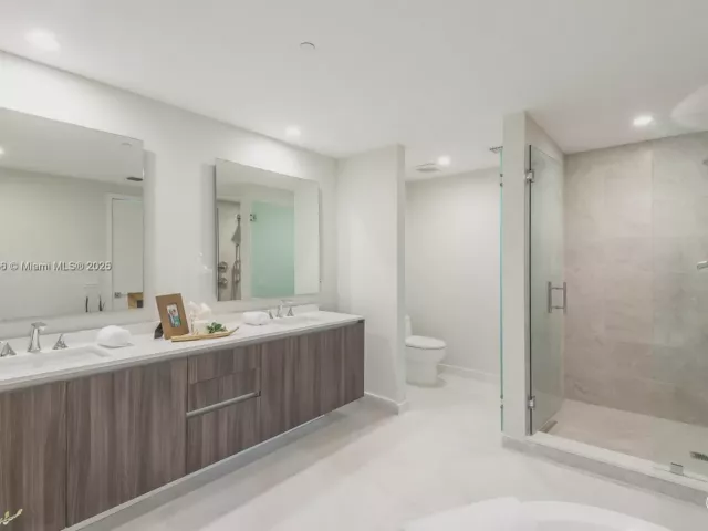 Apartment for rent  Unit #1815 - photo 6752096