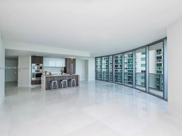 Apartment for rent  Unit #1815 - photo 6752098