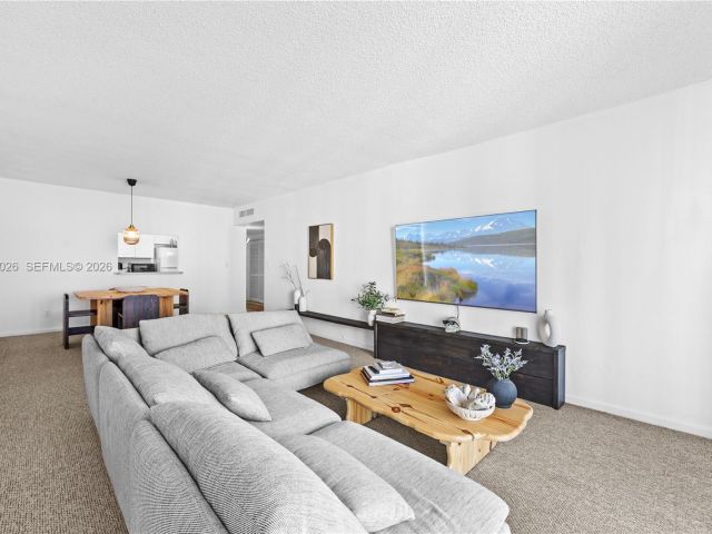 Apartment for sale  Unit #1017 - photo 7444667