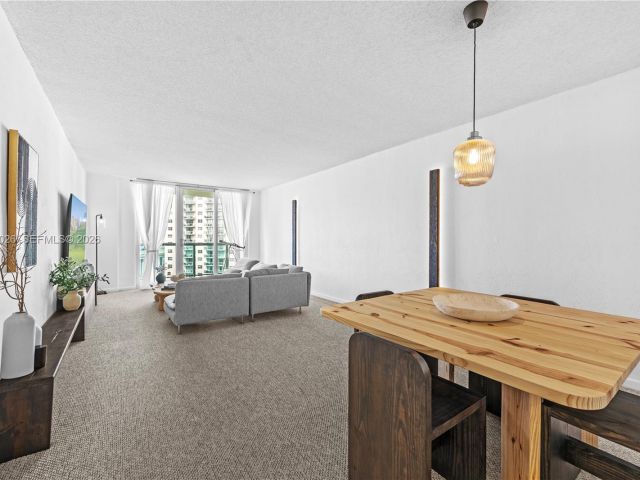 Apartment for sale  Unit #1017 - photo 7444669