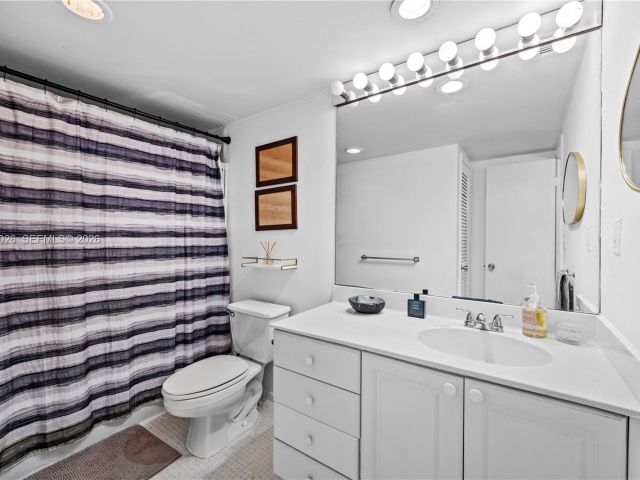 Apartment for sale  Unit #1017 - photo 7444676