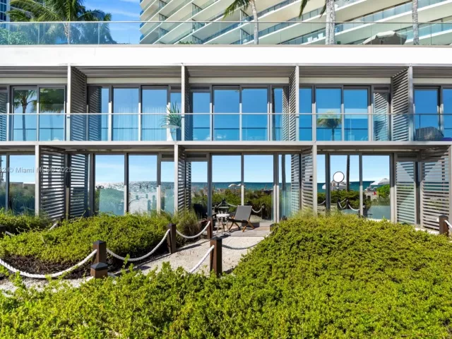 condo for sale in Sunny Isles Beach - 18975 Collins Ave Cabana 4 - MondialRealty