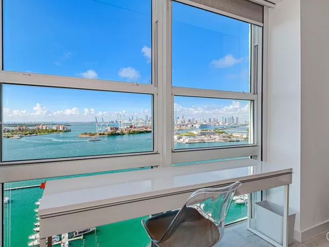 1-bedroom condo for sale in Miami Beach - 90 Alton Rd 2506 - MondialRealty