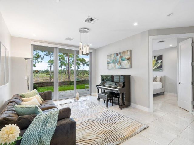 Home for rent at 1841 NW 42nd Drive - photo 6748692