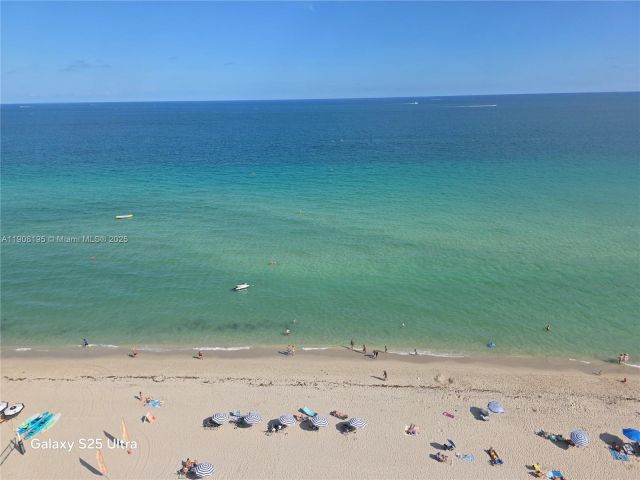 Apartment for rent  Unit #1401 - photo 6807675