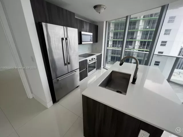 Apartment for sale  Unit #3100 - photo 6743817