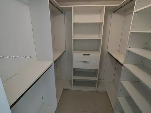 Apartment for sale  Unit #3100 - photo 6743820