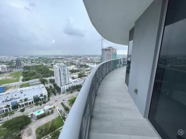 Apartment for sale  Unit #3100 - photo 6743823