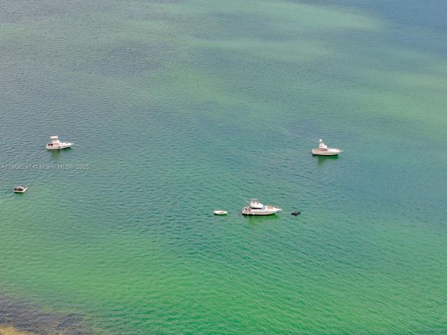 1-bedroom condo for sale in Miami - 1750 N Bayshore Dr 4503 - MondialRealty