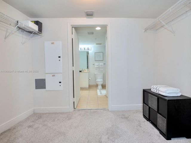1-bedroom condo for sale in Miami - 1750 N Bayshore Dr 4503 - MondialRealty