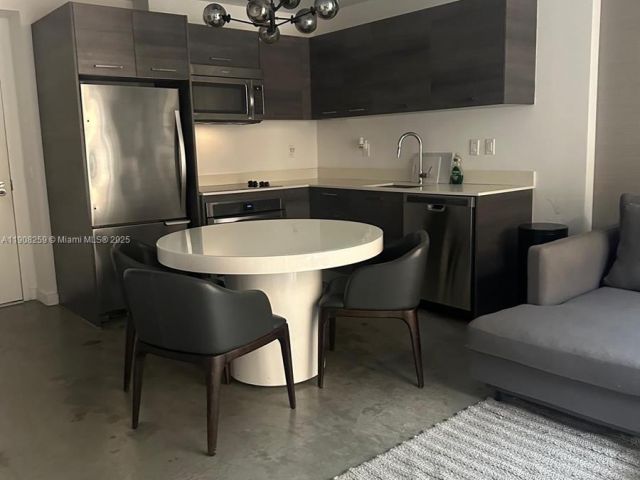 1-bedroom condo for sale in Miami - 151 SE 1st St 903 - MondialRealty