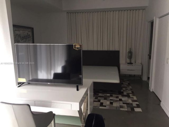 1-bedroom condo for sale in Miami - 151 SE 1st St 903 - MondialRealty