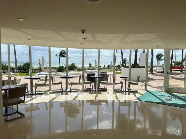 1-bedroom condo for sale in Sunny Isles Beach - 18201 Collins Ave 1408 - MondialRealty
