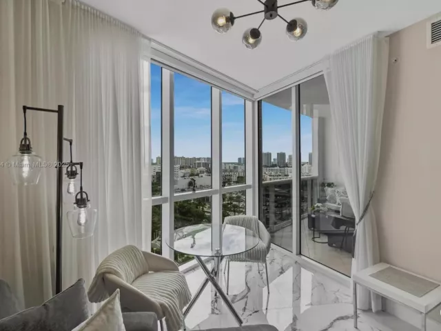 1-bedroom condo for sale in Sunny Isles Beach - 18201 Collins Ave 1408 - MondialRealty