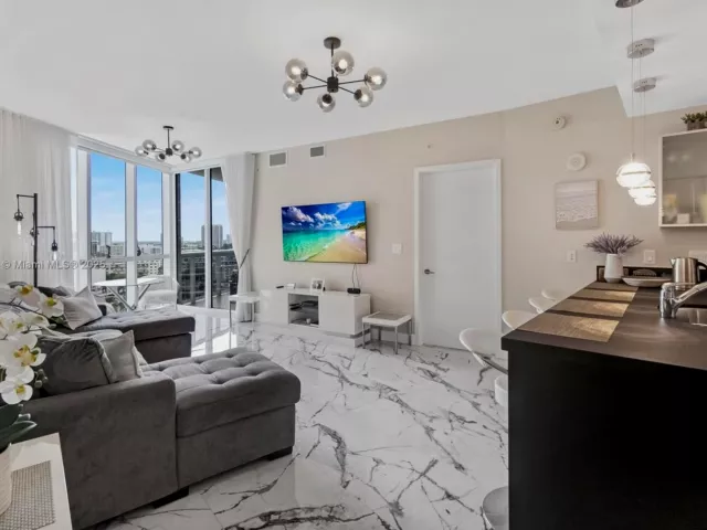 1-bedroom condo for sale in Sunny Isles Beach - 18201 Collins Ave 1408 - MondialRealty