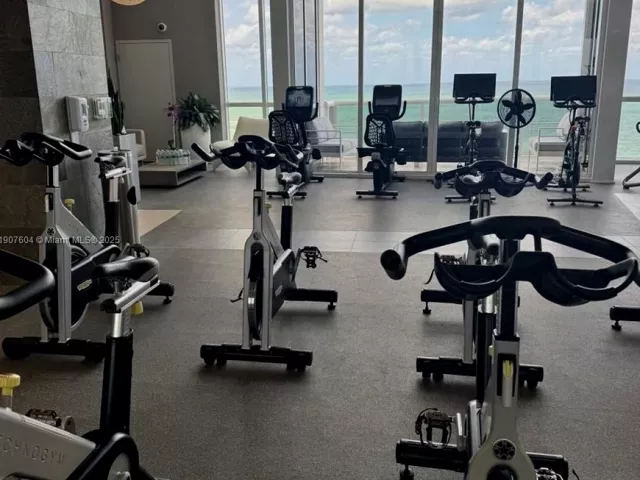 1-bedroom condo for sale in Sunny Isles Beach - 18201 Collins Ave 1408 - MondialRealty