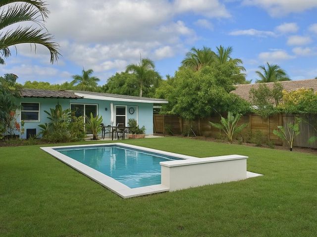 Home for rent at 376 SW 2nd Street - photo 6830172