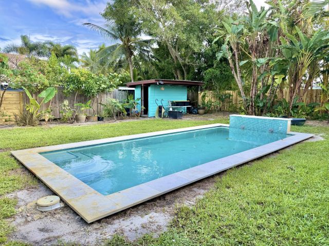 Home for rent at 376 SW 2nd Street - photo 6830174