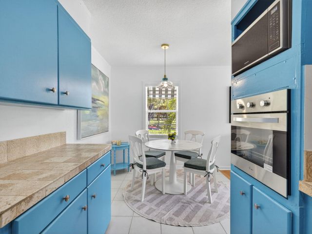 Home for sale at 6916 Garden Avenue - photo 6775116