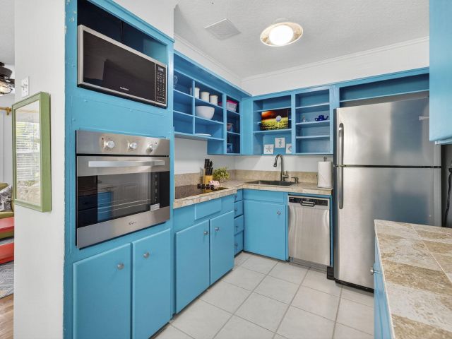 Home for sale at 6916 Garden Avenue - photo 6775117