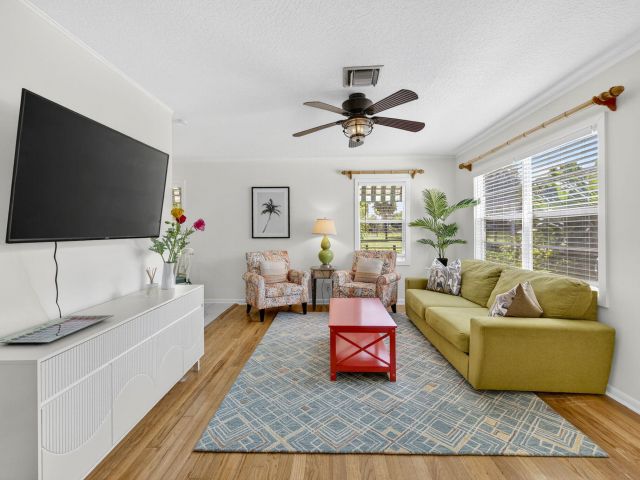 Home for sale at 6916 Garden Avenue - photo 6775125