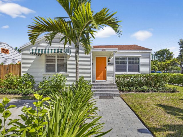 Home for sale at 6916 Garden Avenue - photo 6775129