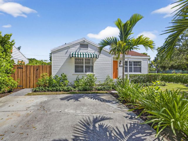 Home for sale at 6916 Garden Avenue - photo 6775130