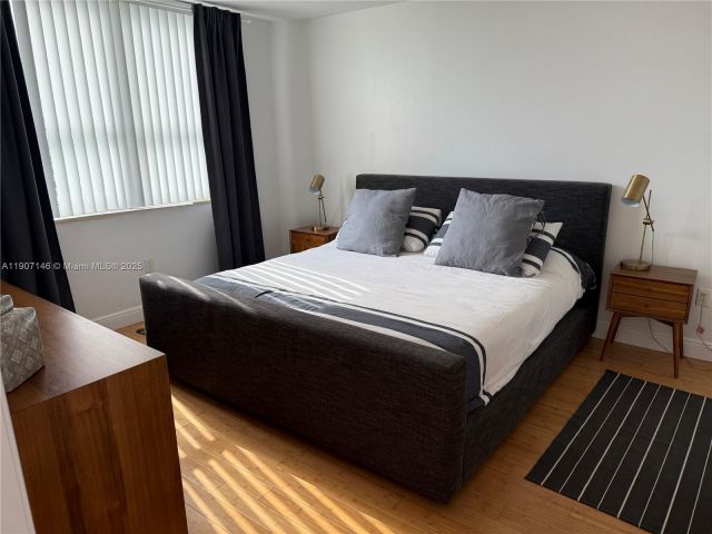 2-bedroom condo for rent in Aventura - 19501 W Country Club Dr 1405 - MondialRealty