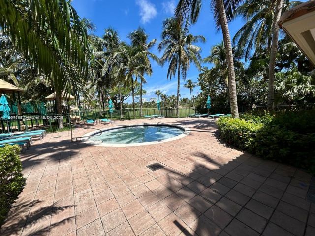 2-bedroom condo for rent in Aventura - 19501 W Country Club Dr 1405 - MondialRealty