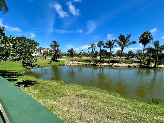 2-bedroom condo for rent in Aventura - 19501 W Country Club Dr 1405 - MondialRealty