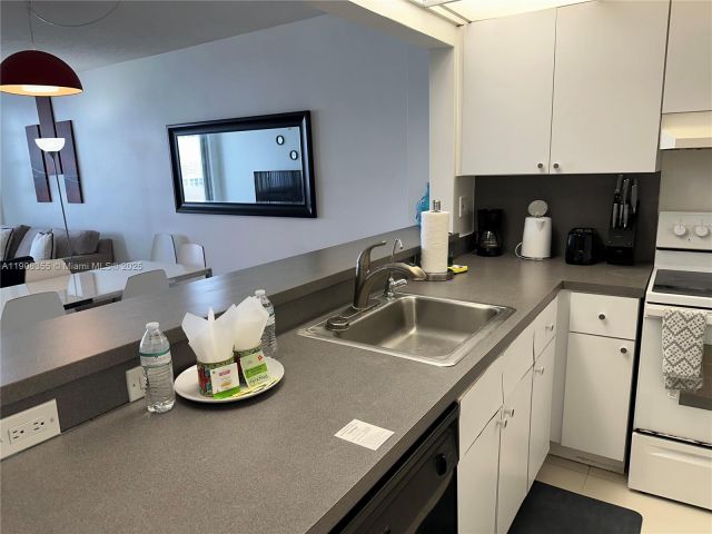 Apartment for sale  Unit #1517 - photo 6743140