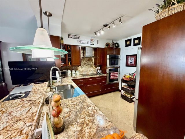 Apartment for sale  Unit #14M - photo 7428684