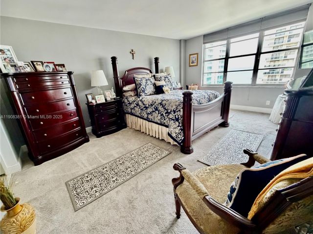 Apartment for sale  Unit #14M - photo 7428687