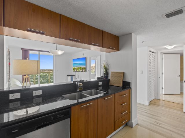 Apartment for sale  Unit #3802 - photo 6757114