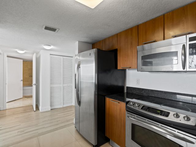 Apartment for sale  Unit #3802 - photo 6757115