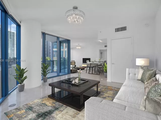 1-bedroom condo for sale in Fort Lauderdale - 333 Las Olas Way 1208 - MondialRealty