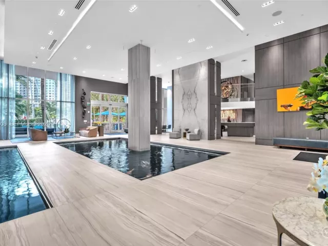 1-bedroom condo for sale in Fort Lauderdale - 333 Las Olas Way 1208 - MondialRealty