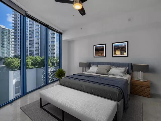 1-bedroom condo for sale in Fort Lauderdale - 333 Las Olas Way 1208 - MondialRealty