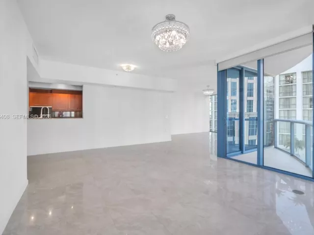 1-bedroom condo for sale in Fort Lauderdale - 333 Las Olas Way 1208 - MondialRealty
