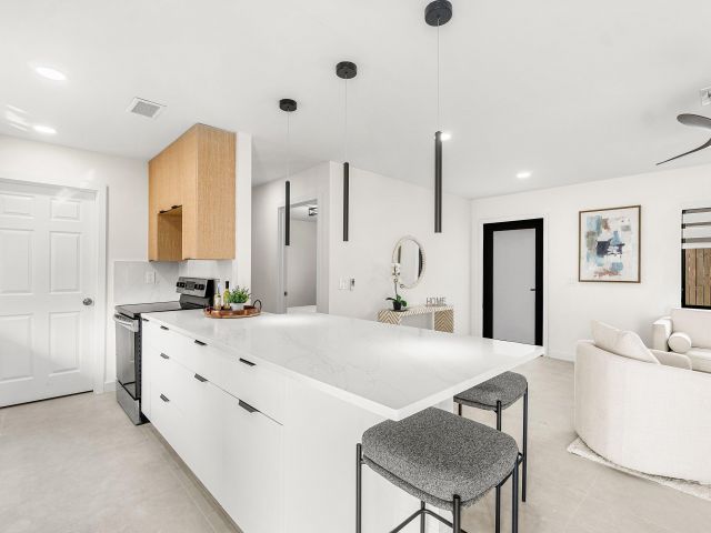 Home for sale at 608 SE 2nd Avenue - photo 6764754