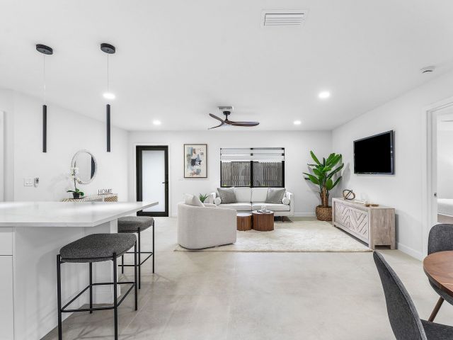 Home for sale at 608 SE 2nd Avenue - photo 6764758