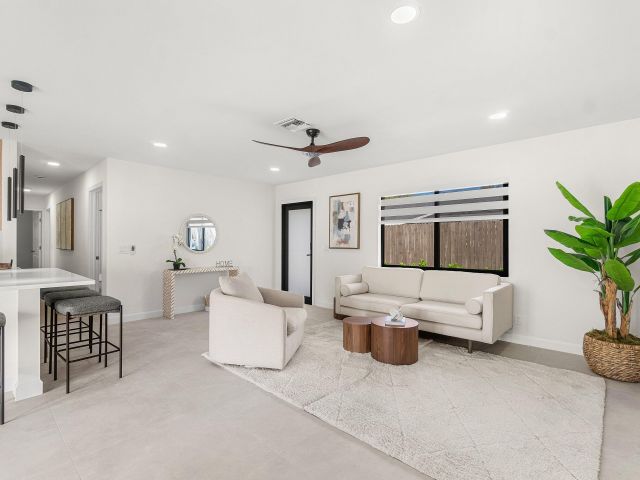 Home for sale at 608 SE 2nd Avenue - photo 6764762