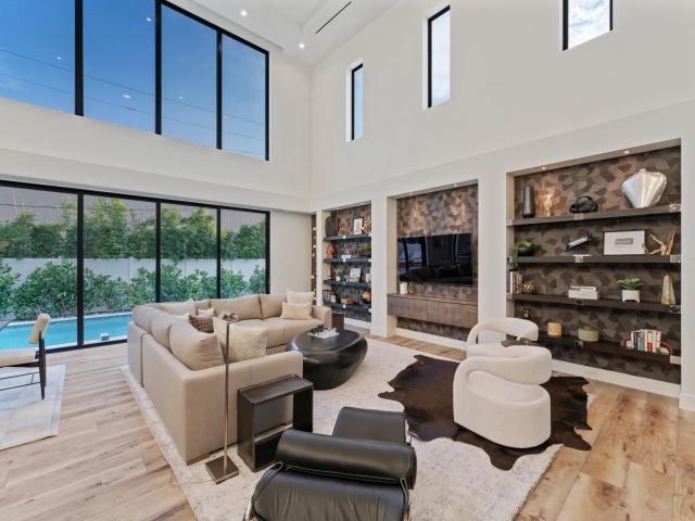 Home for rent at 214 28th Street - photo 6745270