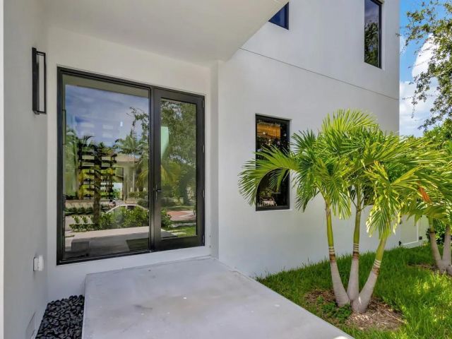 Home for rent at 214 28th Street - photo 6745271