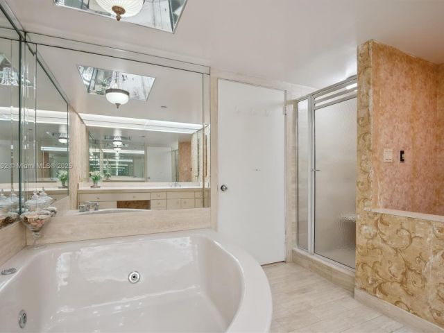 Apartment for sale  Unit #20H - photo 6744795