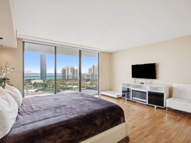 Apartment for sale  Unit #20H - photo 6744797