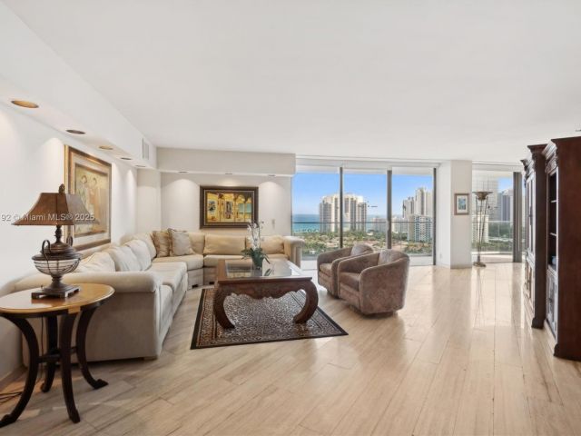 Apartment for sale  Unit #20H - photo 6744806