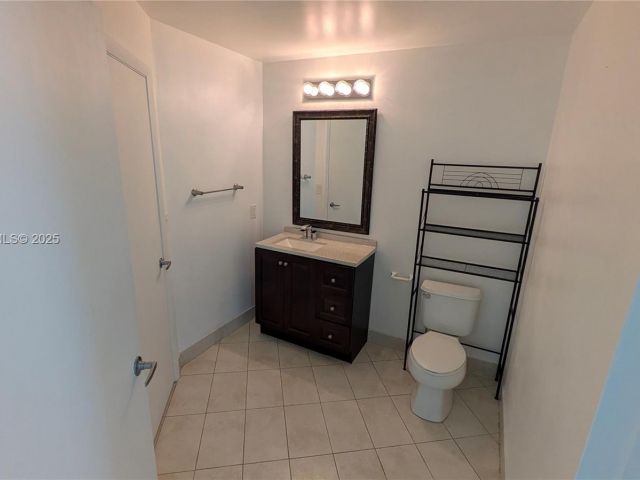 Apartment for sale  Unit #4007 - photo 7444798