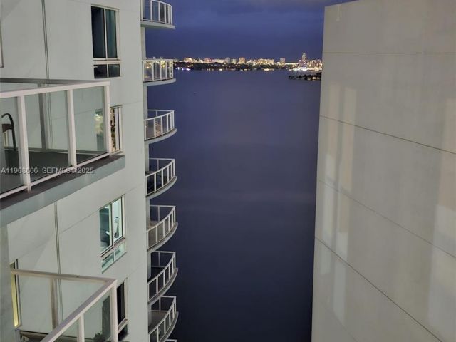 Apartment for sale  Unit #4007 - photo 7444800